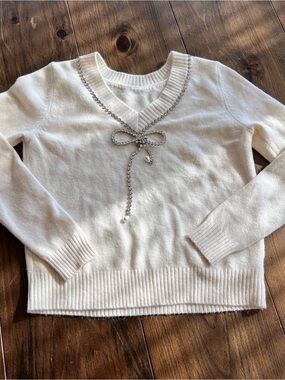 LOFT Cream Reversible Sweater with Rhinestone and Pearl Bow Detail-xs